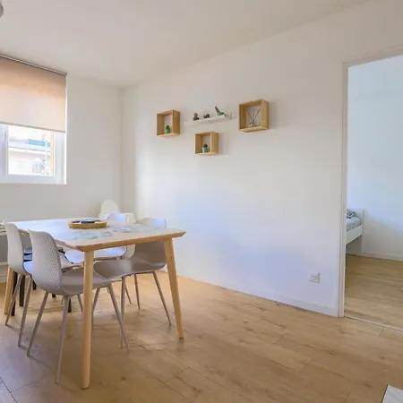 Familial - Avec Parking Prive Gratuit Apartment Arras